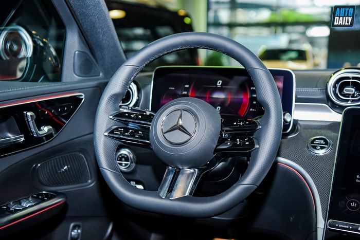Chi tiết Mercedes-Benz C300 AMG First Edition 2022, giá 2,399 tỷ tại đại lý c300-amg-fe-2022-36.jpg