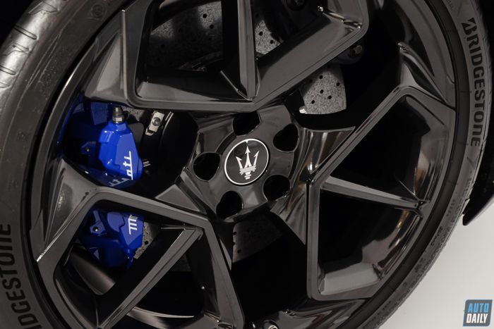Maserati MC20 chính thức về Việt Nam, có giá bán cao hơn 16 tỷ đồng Maserati MC20 (7).jpg
