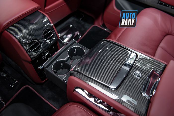 Khám phá chiếc Rolls-Royce Cullinan độ Mansory màu trắng duy nhất tại Việt Nam rolls-royce-cullinan-mansory-Mytour-28.JPG