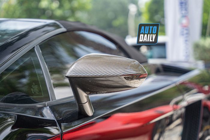 Gần gũi với Lamborghini Gallardo Spyder Performante: siêu xe mui trần hiếm có tại Việt Nam lamborghini-gallardo-spyder-performante-dau-tien-Mytour-6.JPG