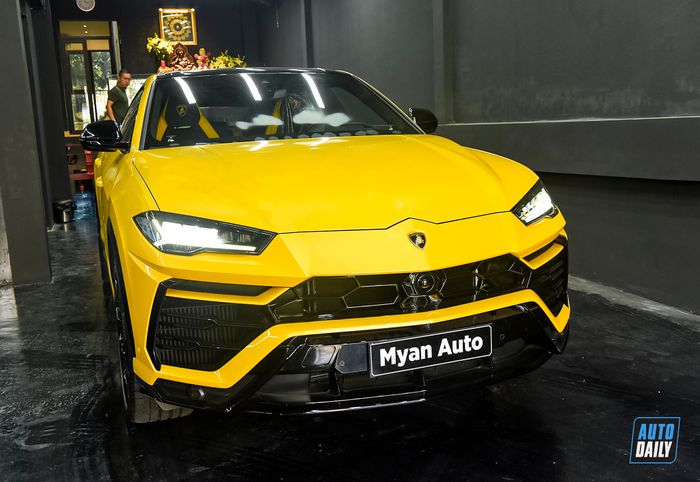 Cận cảnh Siêu SUV Lamborghini Urus Pearl Capsule 2022 đầu tiên về Việt Nam 8.jpg