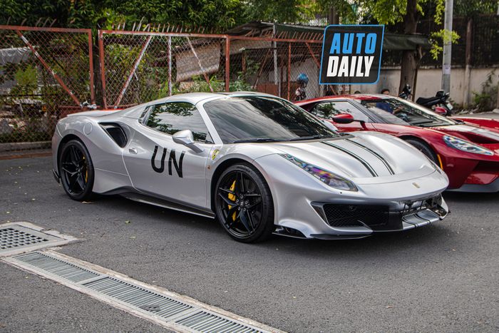 Phát hiện Ford GT và Ferrari 488 Pista trăm tỷ của ông chủ Trung Nguyên ford-gt-dang-le-nguyen-vu-Mytour-10.JPG