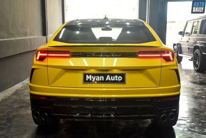 Cận cảnh Siêu SUV Lamborghini Urus Pearl Capsule 2022 đầu tiên về Việt Nam 4.jpg