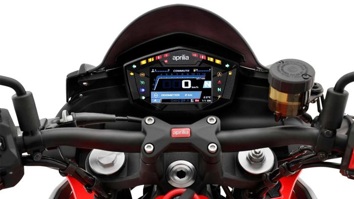 So sánh giữa Aprilia Tuono 660 và Triumph Trident 660: Lựa chọn naked bike nào? Aprilia Tuono 660 (1).jpg