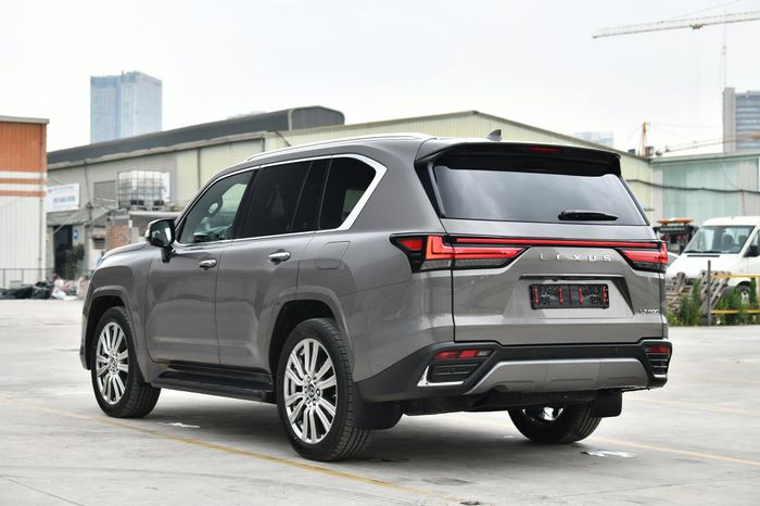 Thông tin chi tiết về Lexus LX600 Ultra Luxury 2022 nhập tư nhân về Việt Nam 281633219-1363060377531253-8459319018275815761-n.jpeg