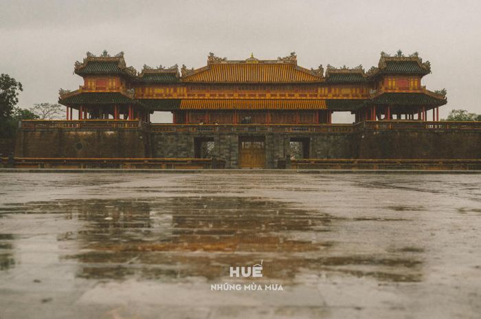 Thưởng Lập: Ngắm Nhìn Huế Trong Những Ngày Mưa Buồn Man Mác 2