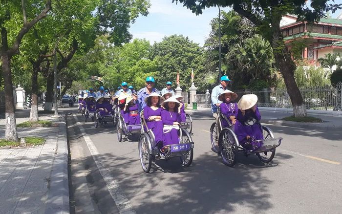 Cách chọn dịch vụ du lịch ở Huế ngon, bổ, rẻ 5