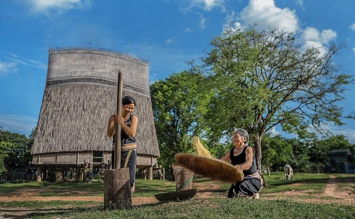 Làng Kon Kơtu, nét đẹp văn hóa giữa rừng Kon Tum 2