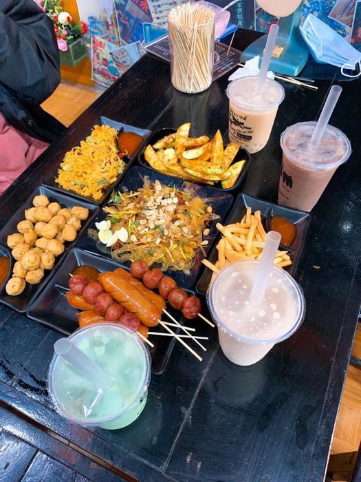 Khám phá không gian ẩm thực Hong Kong độc đáo tại Lan Kwai Fong Mộc Châu 11