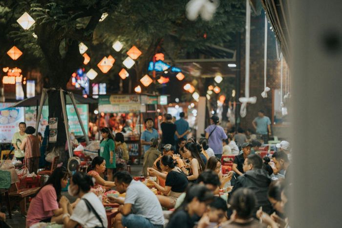 Chợ Đông Ba - Cuộc sống sôi động vào đêm tại Huế 4