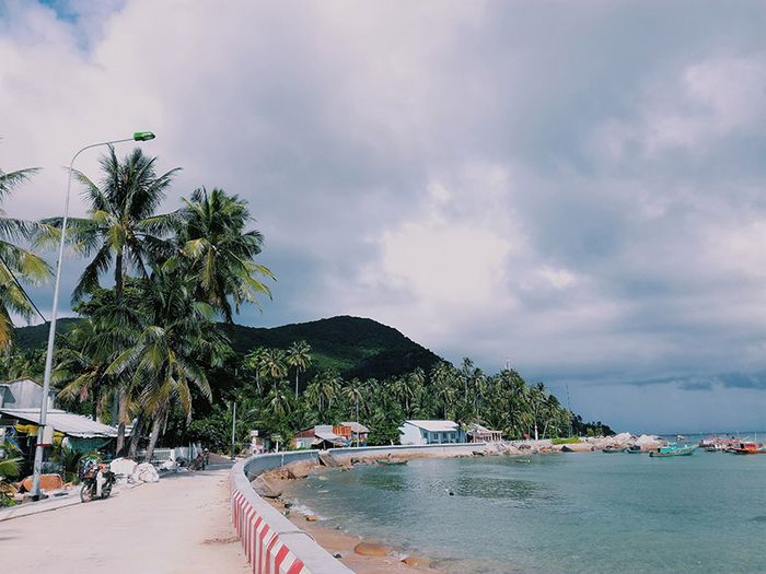 Mẹo du lịch Hòn Sơn: Điều gì cần biết và thưởng thức món gì tại đâu?