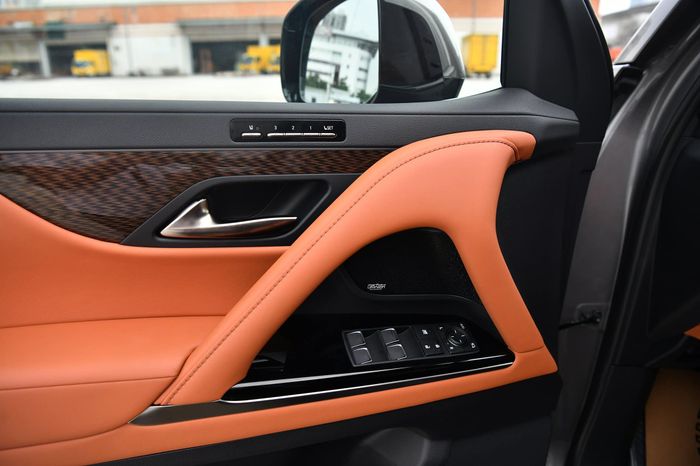 Thông tin chi tiết về Lexus LX600 Ultra Luxury 2022 nhập tư nhân về Việt Nam 281990354-1363061084197849-4544950313638613309-n.jpeg
