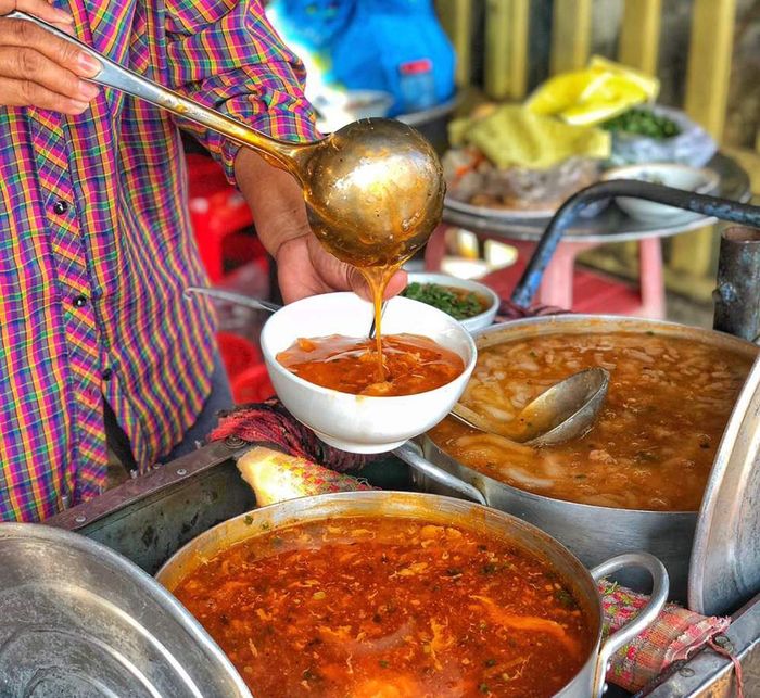 Bánh canh Nam Phổ - Món ăn đặc sản không thể bỏ lỡ khi đến Huế