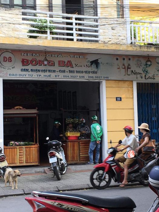 Hồi ức về hương vị đặc sản cố đô ngập tràn trên con phố nem chả tré Đào Duy Từ 5