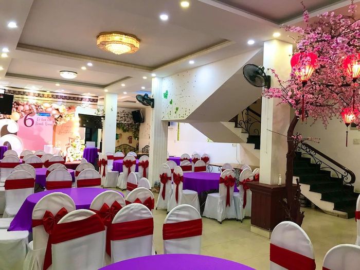 Khi ra đi, mọi sự đều được đặt hết mình, và khi trở về, không còn một chút buồn phiền tại Nhà hàng Gà Kiến – Gà Kiến Restaurant & Coffee 2