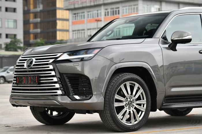 Thông tin chi tiết về Lexus LX600 Ultra Luxury 2022 nhập tư nhân về Việt Nam 280556668-1363061907531100-5254191842857623933-n.jpeg