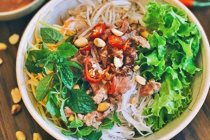 Hương vị đặc biệt của bún mắm nêm từ xứ Huế mơ mộng