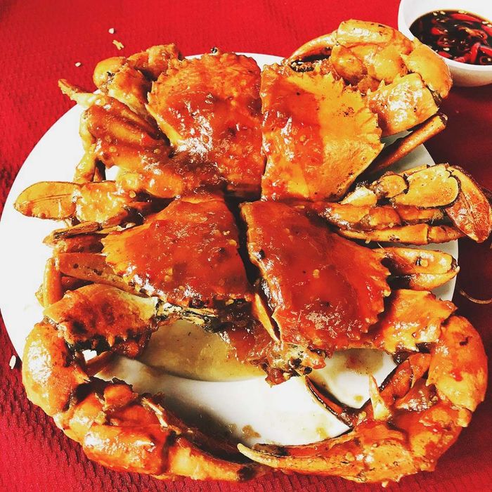Khi Huế cố đô mưa rỉ rả, đừng quên thưởng thức Lẩu Cua Bà Chanh Huế!