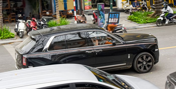 SUV Siêu sang Rolls-Royce Cullinan trị giá hơn 40 tỷ của doanh nhân Hà Tĩnh adt-1080-copy.jpg