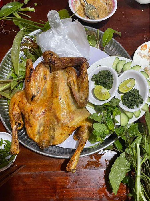 Quán Út Cưng, địa điểm thưởng thức món gỏi lá độc đáo tại Kon Tum