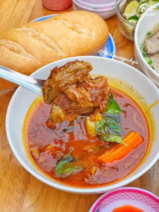 Quán ẩm thực bình dân nổi tiếng với hủ tiếu sườn hầm thảo mộc tại Kiên Giang 7