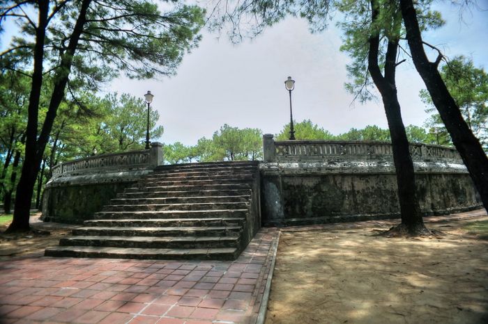 Đàn Nam Giao Huế - Biển xanh của kiến trúc cổ kính được bao phủ bởi màu xanh của cây cỏ 4
