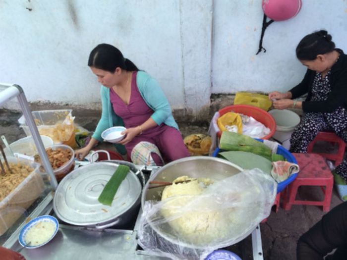 Quán xôi măng cá Lê Lợi, địa điểm ăn sáng lý tưởng tại Kon Tum