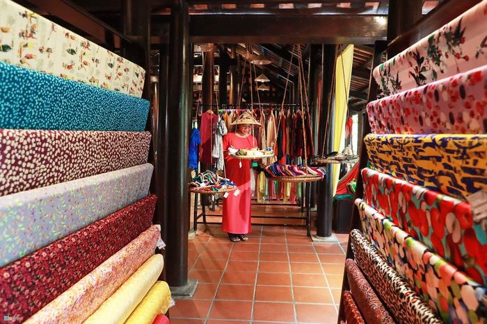 Khám phá quy trình sản xuất sản phẩm thủ công đẹp mắt tại xưởng thủ công mỹ nghệ Hội An 15