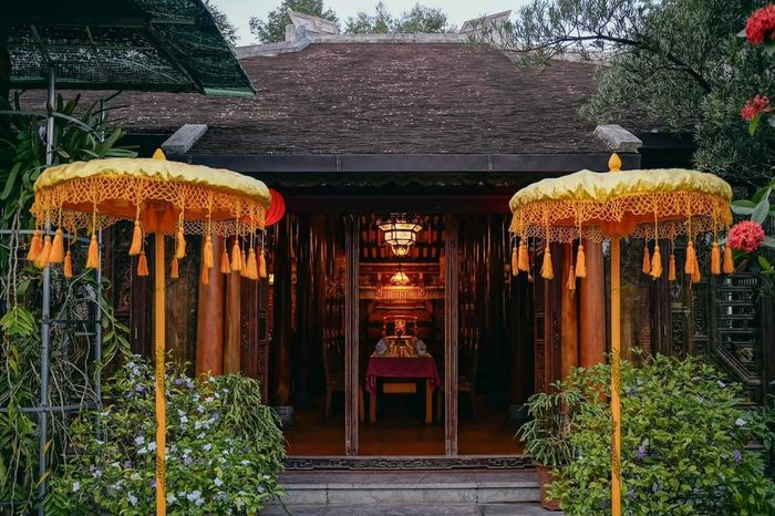 - Trải nghiệm ẩm thực tại nhà hàng Không Gian Xưa Huế trong khung cảnh nhà Rường cổ kính 4
