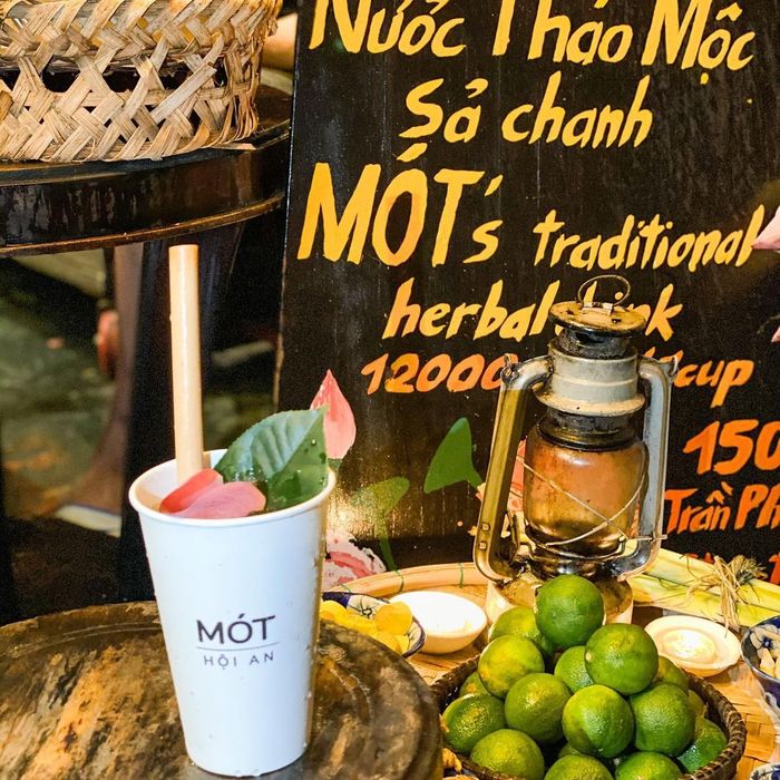 Top 10 món ăn vặt Hội An ngon lạc lối 3