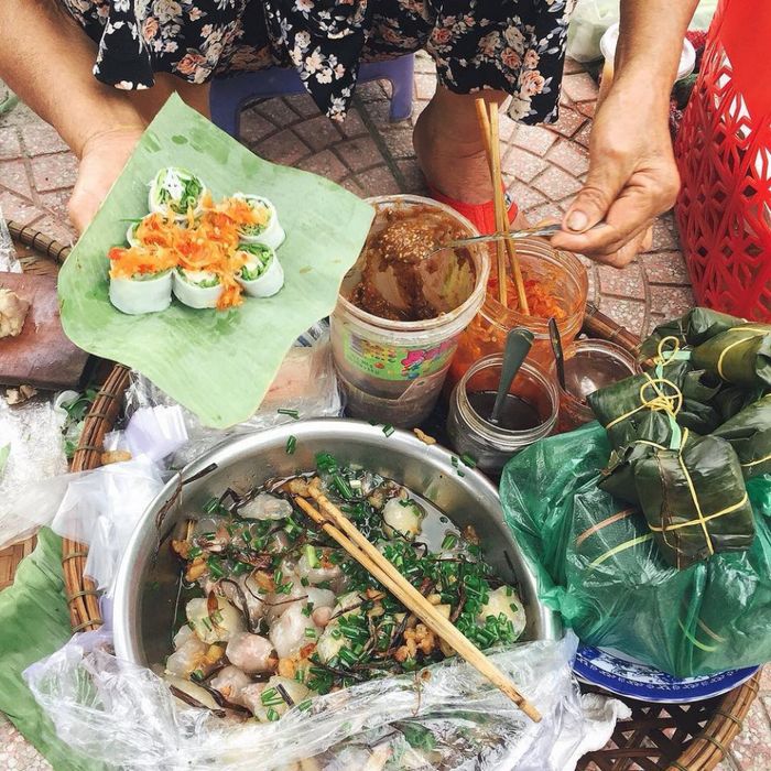 Bánh cuốn tôm chua - Một món ăn bình dân, đậm đà từ cung đình Huế