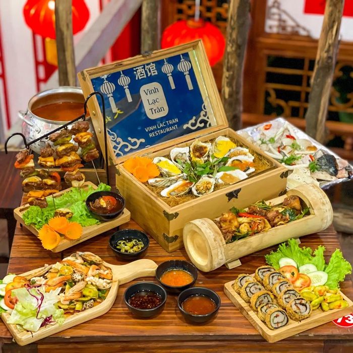Vĩnh Lạc Trấn - Địa điểm ẩm thực với kiến trúc cổ trang Trung Hoa độc đáo 9