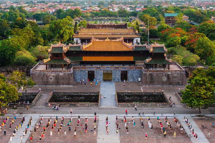 Tung hoành khắp nơi với kinh nghiệm du lịch Kinh thành Huế 3