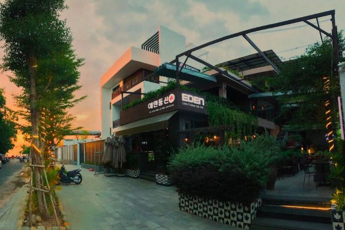 Trải nghiệm dịch vụ 2 trong 1 tại EDEN Coffee