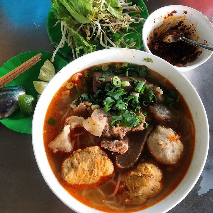 Top 7 địa điểm bún bò Huế ngon đến không muốn rời, khiến mọi thực khách không thể quên