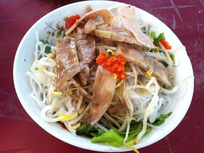 Hương vị đặc biệt của bún mắm nêm từ xứ Huế mơ mộng