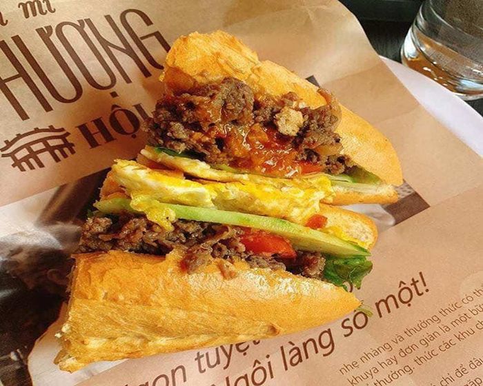 Top 10 món ăn vặt Hội An ngon lạc lối 11