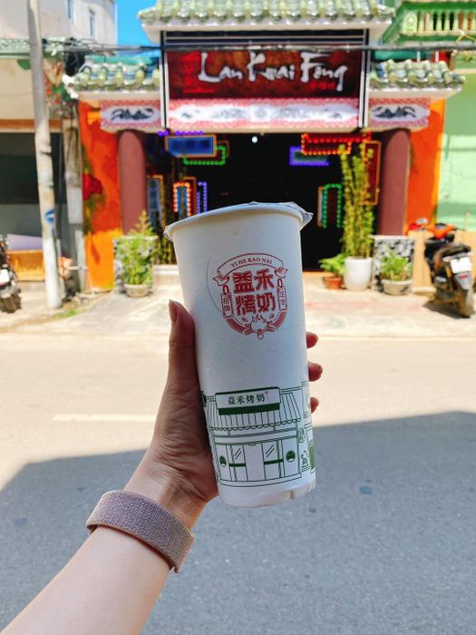 Khám phá không gian ẩm thực Hong Kong độc đáo tại Lan Kwai Fong Mộc Châu 3