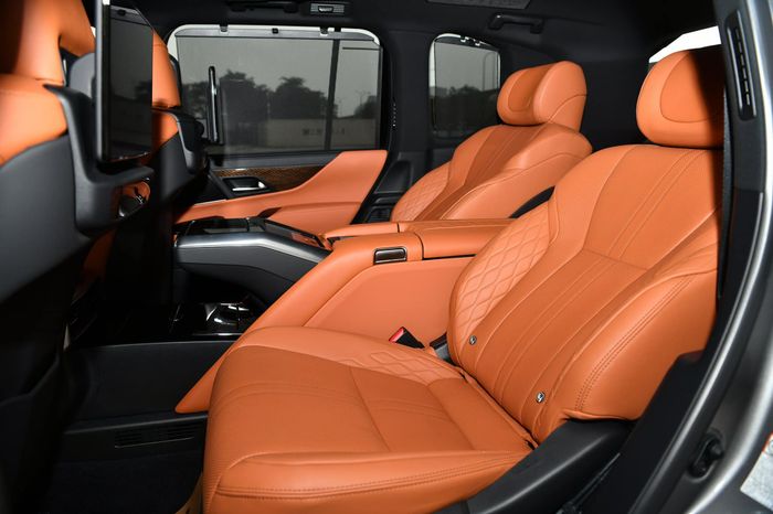 Chi tiết về Lexus LX600 Ultra Luxury 2022 nhập tư nhân về Việt Nam 280959413-1363061517531139-6602666534291067016-n.jpeg