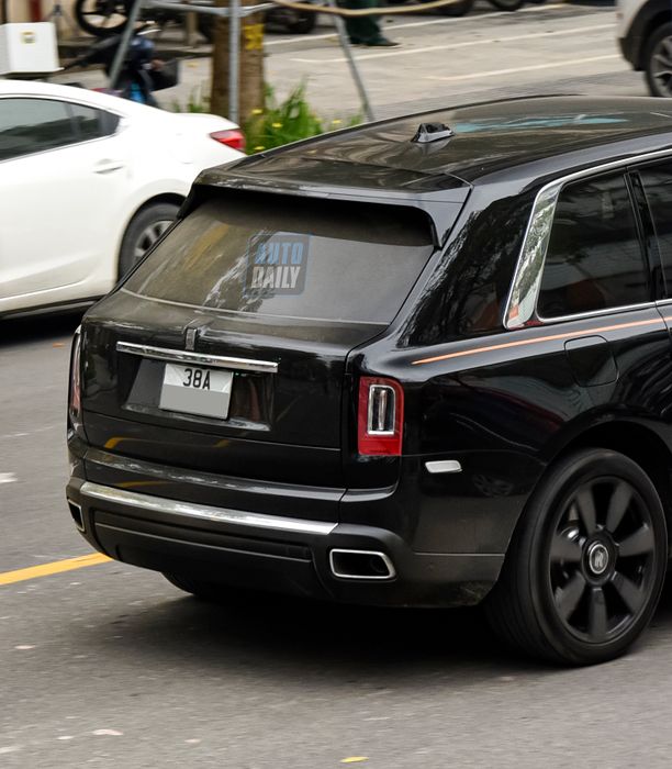 SUV Siêu sang Rolls-Royce Cullinan trị giá hơn 40 tỷ của doanh nhân Hà Tĩnh adt-1083-copy.jpg