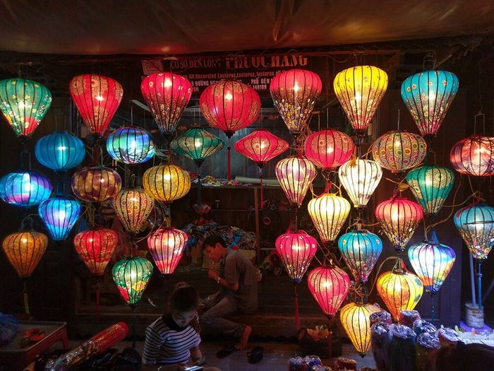 Khám phá quy trình tạo ra các sản phẩm thủ công tại xưởng thủ công mỹ nghệ Hội An 7