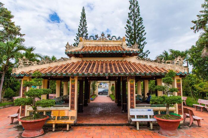 Khu Di Tích Lăng Mạc Cửu Hà Tiên - Nơi Yên Bình Trong Lòng Kiên Giang 7