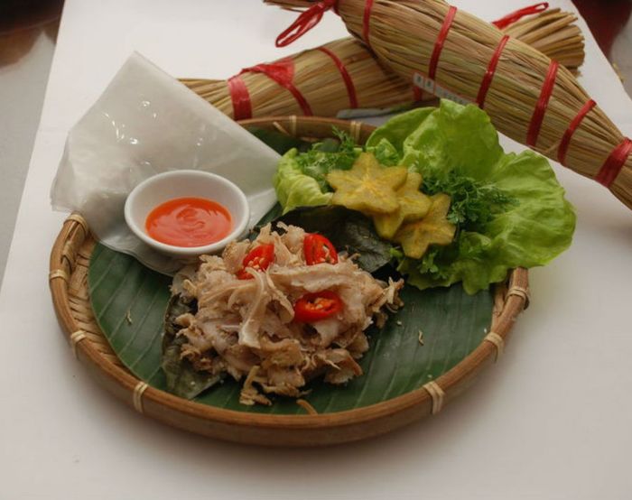 Nhớ mãi hương vị đặc sản cố đô trên con phố nem chả tré Đào Duy Từ 2