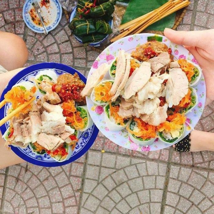 Bánh cuốn tôm chua - Hương vị truyền thống từ cung đình Huế trong ẩm thực dân dã
