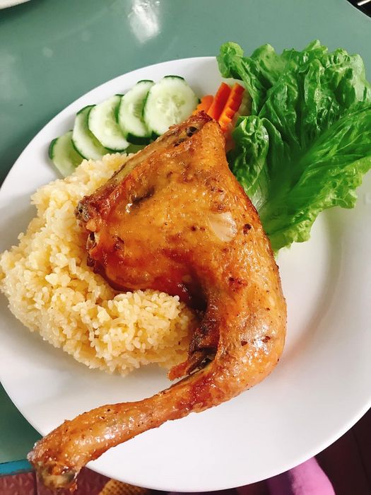 Ghé thăm quán Cơm gà 501 Ure Kon Tum nổi tiếng với các món ngon