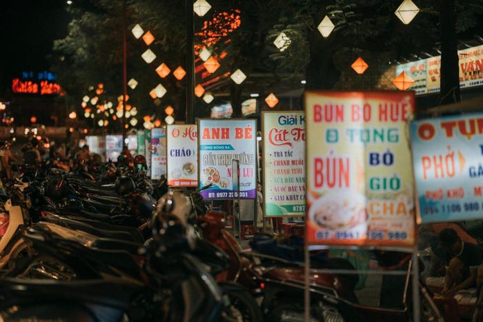 Chợ Đông Ba - Sống động vào đêm tại Huế 3