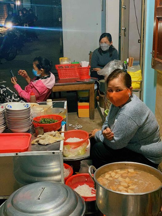 Quán bánh canh xôi đêm Trần Quang Khải, một địa điểm bạn không thể bỏ qua khi ghé thăm