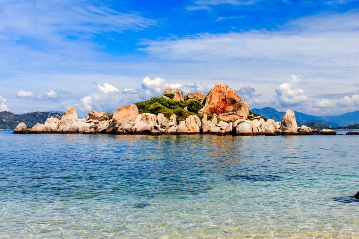 Khám Phá Sự Kỳ Diệu của Đảo Bình Hưng
