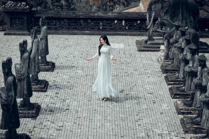 Vẻ đẹp huyền bí của Lăng Khải Định kết hợp với nét cổ kính