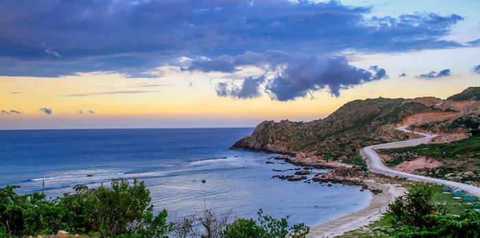 Top 5 bãi biển Nha Trang với vẻ đẹp như thiên đường khiến lòng người không thể quên 4